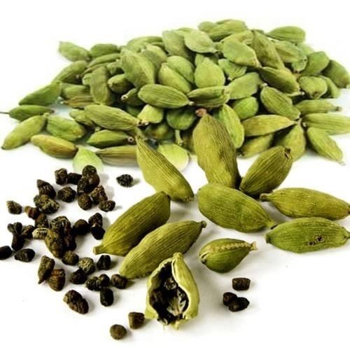Tailed Pepper (Sheetal Chini / कबाबचीनी) Tailed Pepper (Sheetal Chini / कबाबचीनी)