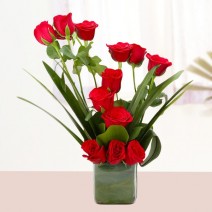 Beautiful Red Roses Vase 