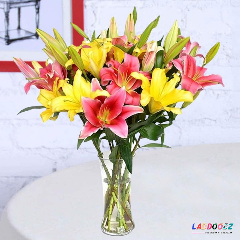 Mixed Lily in Vase Bouquet 
