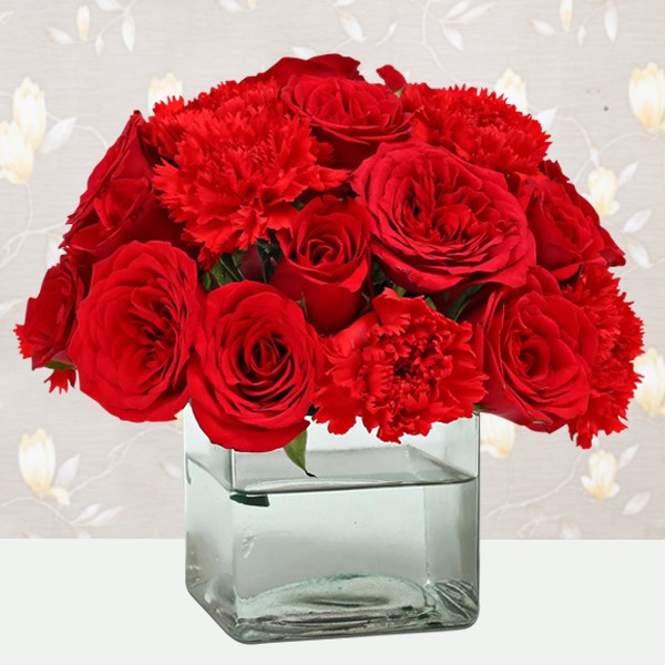 Vase of Roses N Carnations 